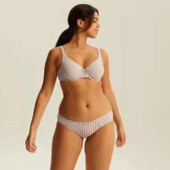 Soutien-gorge Emboîtant Avec Armatures Beige Noisette Stockholm 10 Soutien-gorge Emboîtant Avec Armatures Beige Noisette Stockholm -Mode Lingerie Magasin BL44446 042 WEB 3 8aa5b7bb 2e1b 45fb ba92 54cd16db0ff6