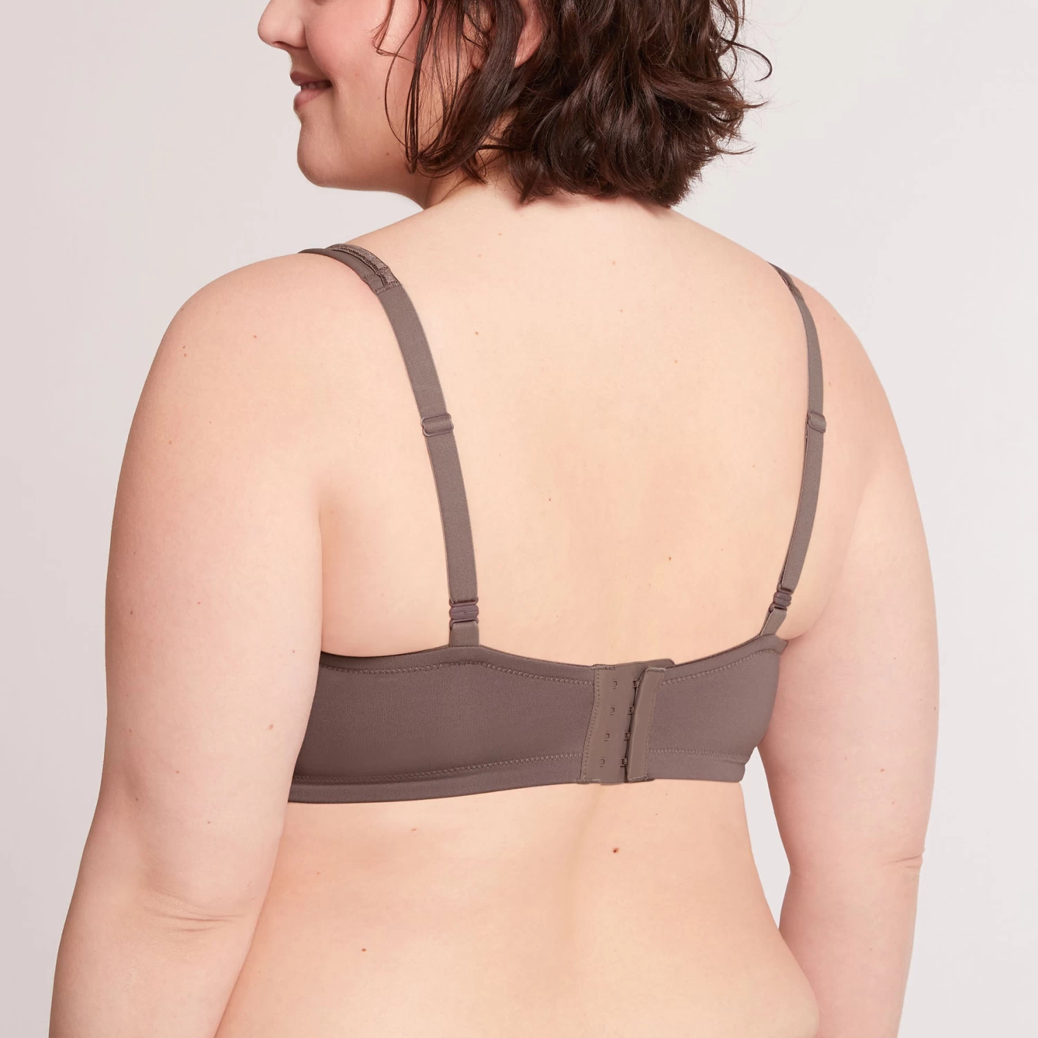 Soutien-gorge Sans Armatures Taupe Moulded Convertible 2 Soutien-gorge Sans Armatures Taupe Moulded Convertible – Image 2